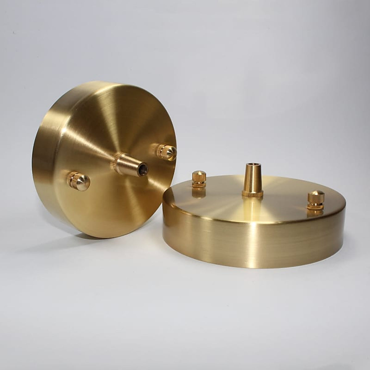 Fixation de lampe en laiton doré — accessoire Plafonniers Design