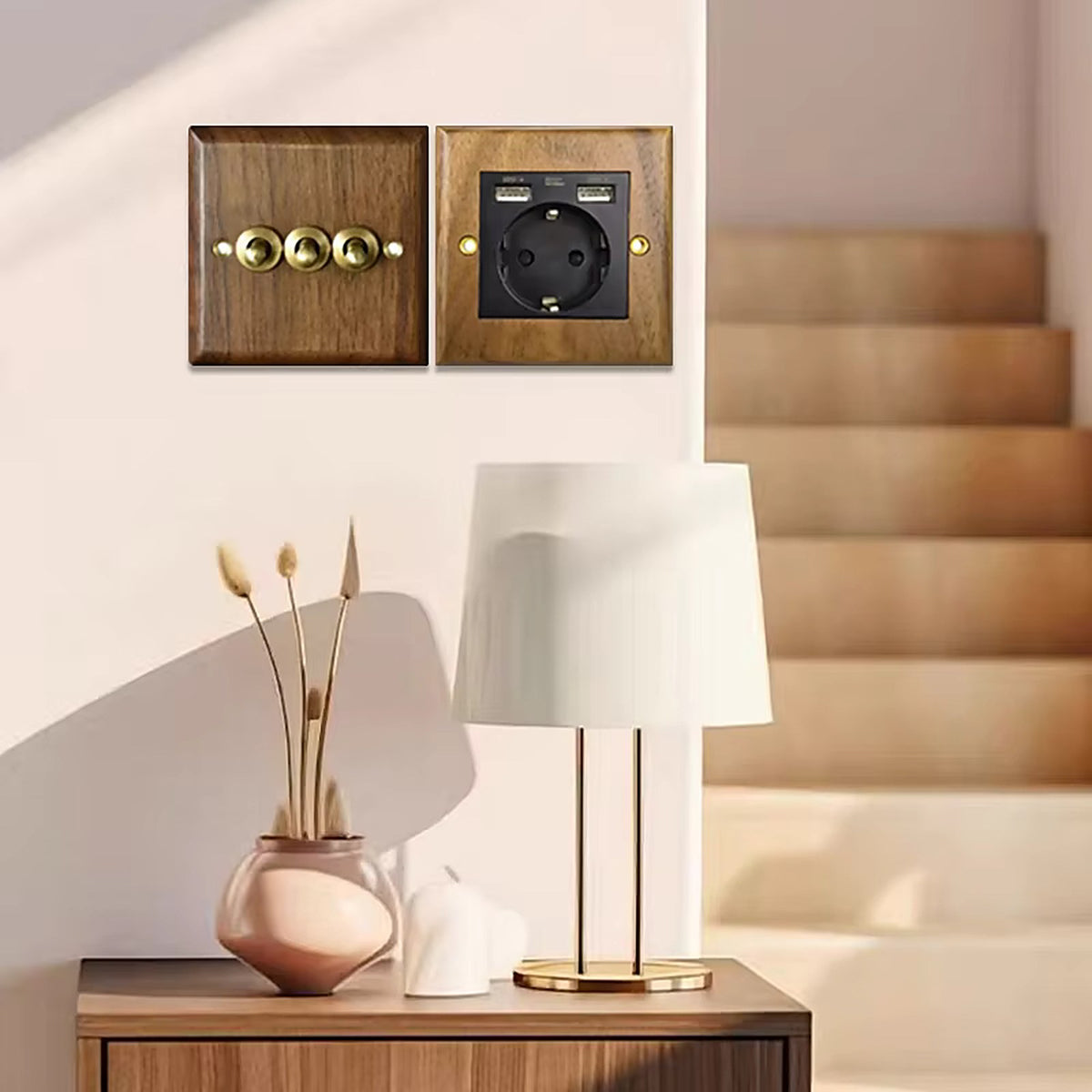 Interrupteur design en bois avec interrupteur doré — accessoire Plafonniers Design