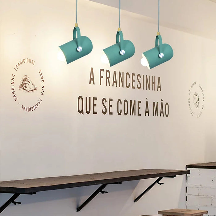 Plafonnier coloré métallique suspendu — plafonnier Plafonniers Design