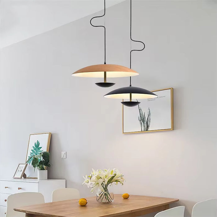 Plafonnier suspendu moderne en forme d'ovni — plafonnier Plafonniers Design