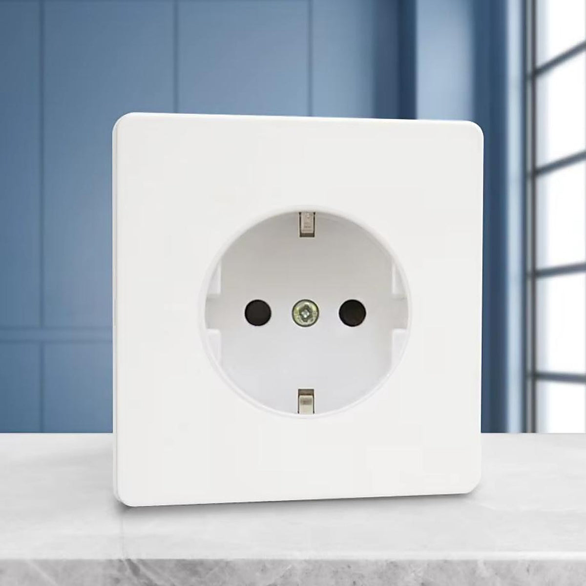 Prise electrique DESIGN BLANC — accessoire Plafonniers Design